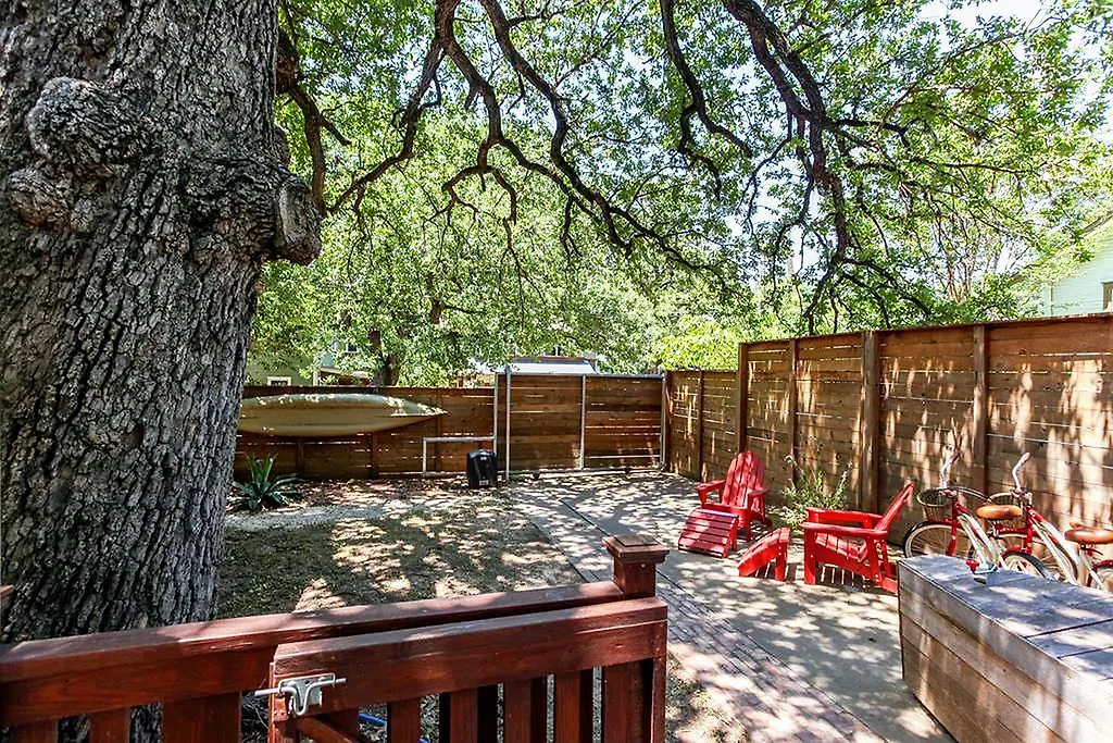 Tiny House Downtown In Walkable Location-1
